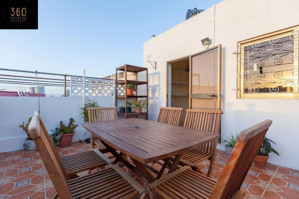 Beautiful, Typical Maltese 4Br Home With Roof Top By 360 Estates Sliema Exteriér fotografie