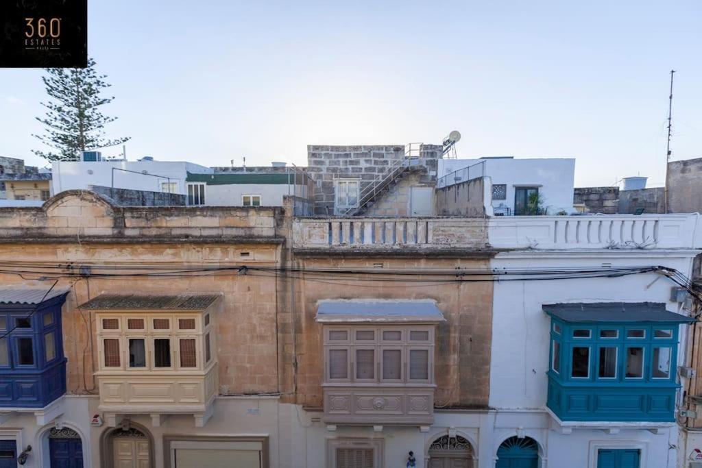 Beautiful, Typical Maltese 4Br Home With Roof Top By 360 Estates Sliema Exteriér fotografie