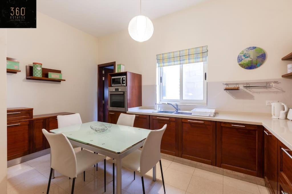 Beautiful, Typical Maltese 4Br Home With Roof Top By 360 Estates Sliema Exteriér fotografie
