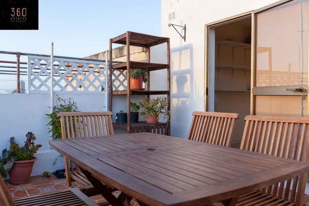 Beautiful, Typical Maltese 4Br Home With Roof Top By 360 Estates Sliema Exteriér fotografie