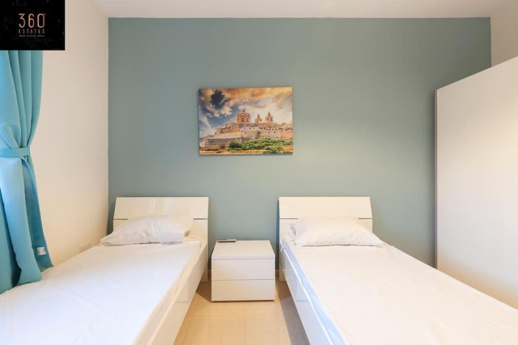 Beautiful, Typical Maltese 4Br Home With Roof Top By 360 Estates Sliema Exteriér fotografie