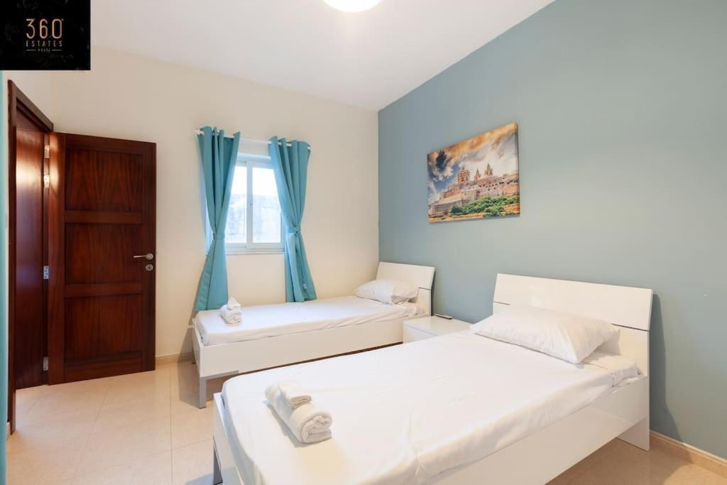 Beautiful, Typical Maltese 4Br Home With Roof Top By 360 Estates Sliema Exteriér fotografie