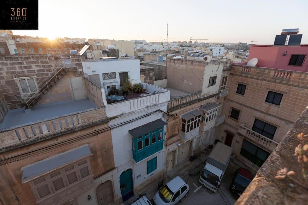Beautiful, Typical Maltese 4Br Home With Roof Top By 360 Estates Sliema Exteriér fotografie