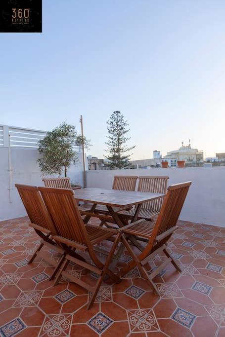 Beautiful, Typical Maltese 4Br Home With Roof Top By 360 Estates Sliema Exteriér fotografie